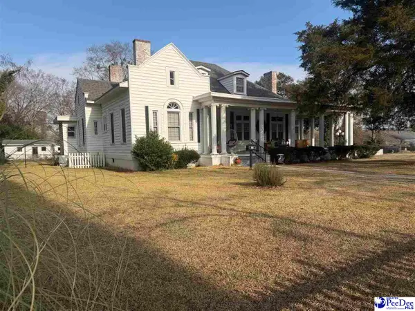 403 W Main St, Bennettsville, SC 29512-2121