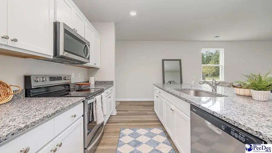 612 Edge Creek Ln, Florence, SC 29505 - #2