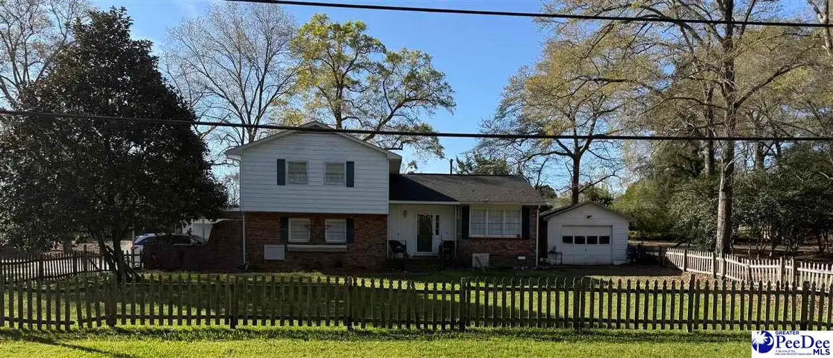 916 E Howe Springs Rd, Florence, SC 29505 - #1