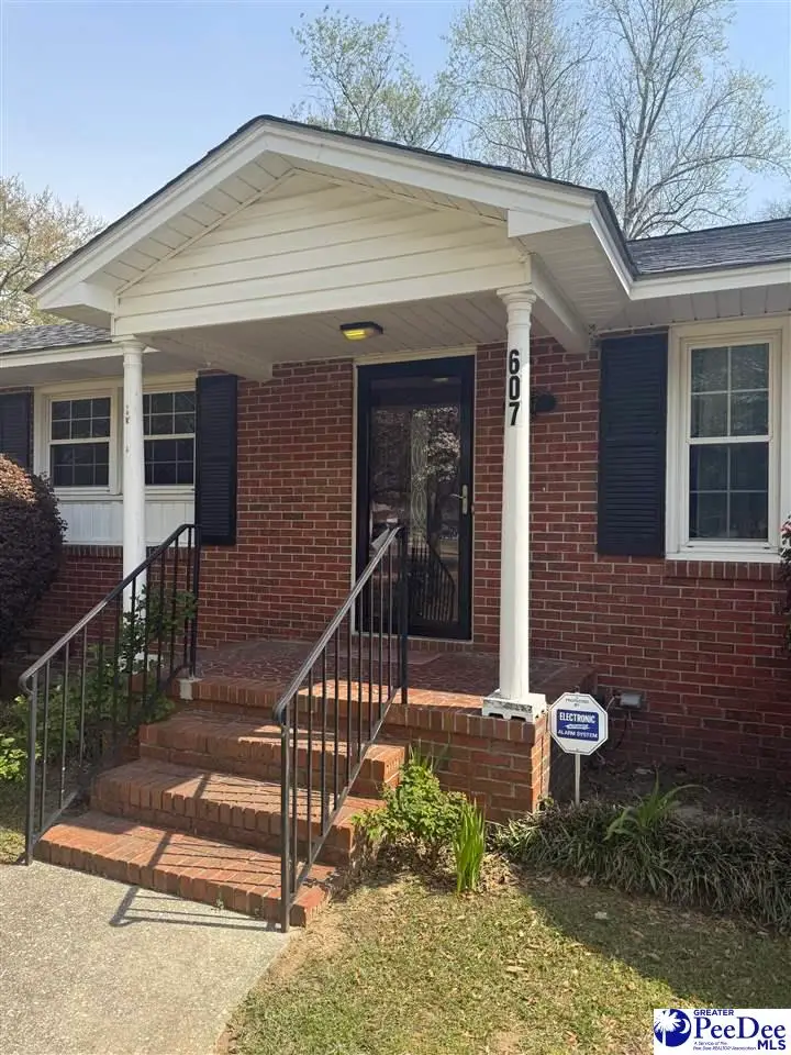 607 S 11th St, Hartsville, SC 29550 - #2