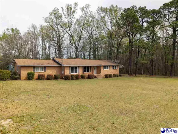 4211 Middendorf Rd, Hartsville, SC 29550