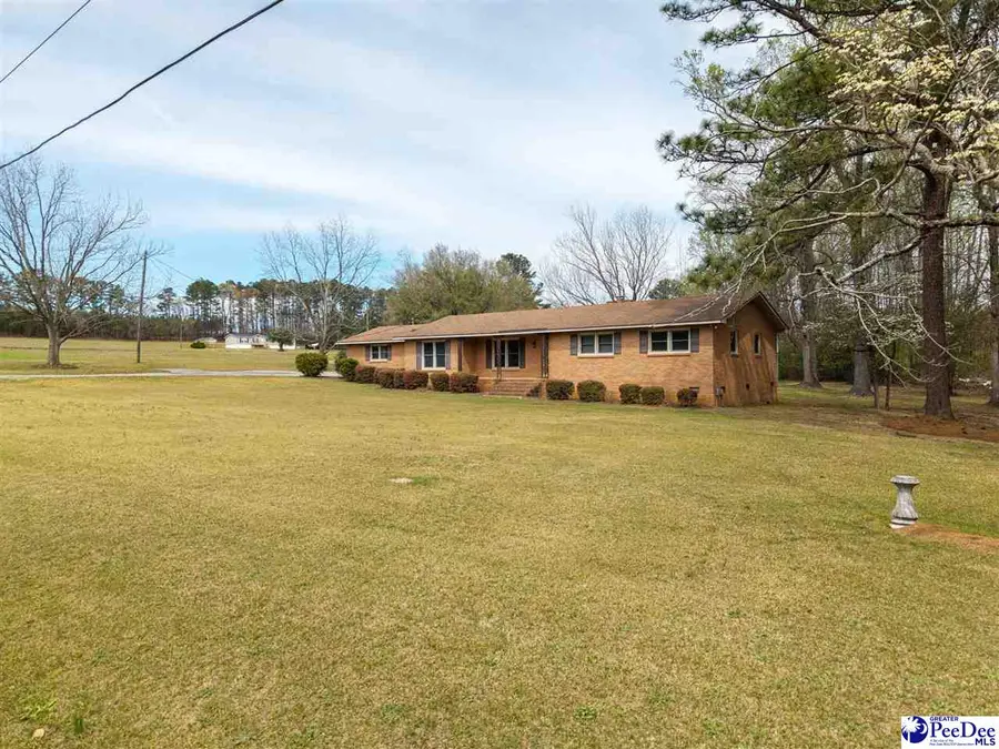 4211 Middendorf Rd, Hartsville, SC 29550 - #2