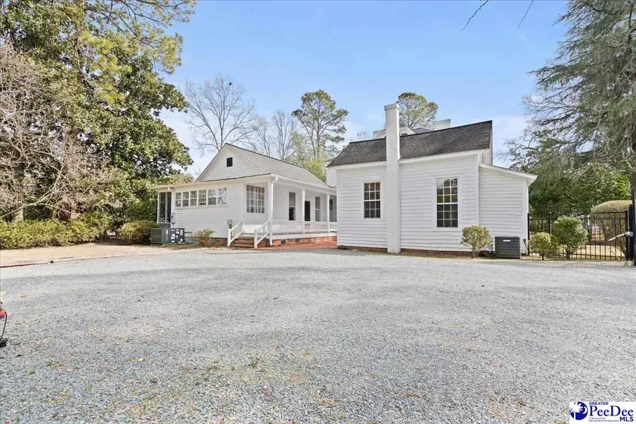 310 Kershaw St, Cheraw, SC 29520 - #3
