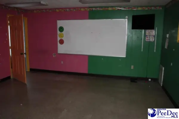 50 Diamond Loop Rd, Kingstree, SC 29556