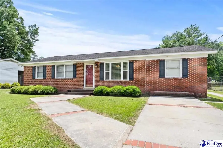 1404 Harrison St, Dillon, SC 29536 - #2