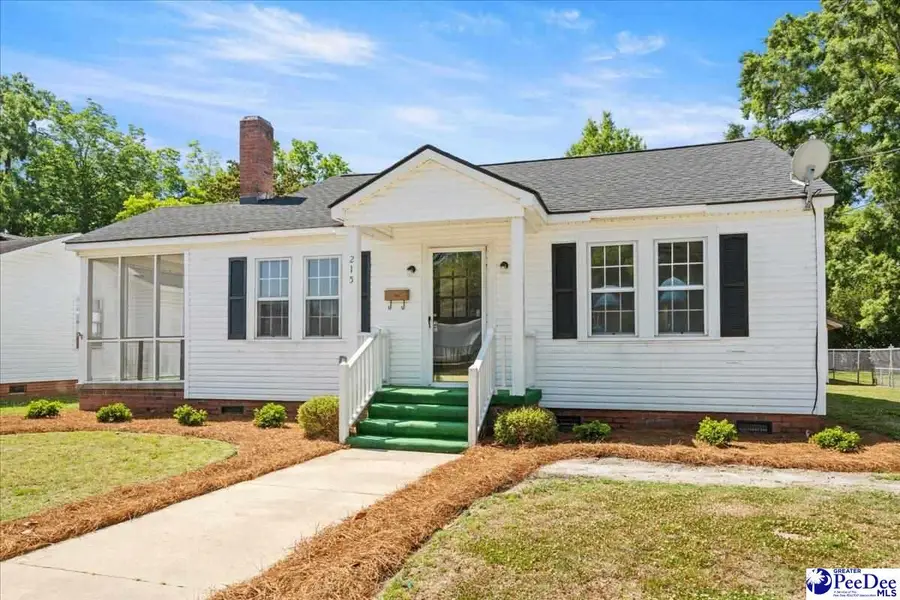 215 W Bond St, Marion, SC 29571 - #2
