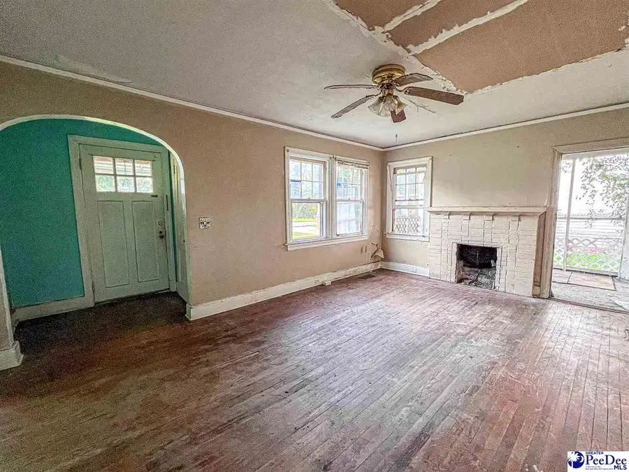 1304 Edgewood Ave, Florence, SC 29501 - #3