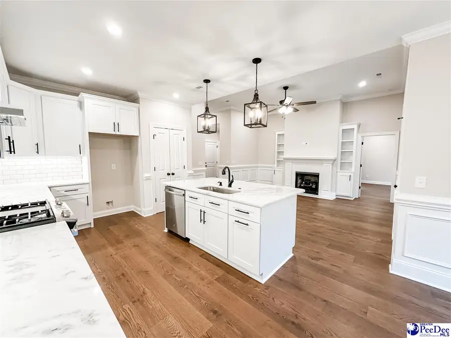 418 Jefferies Ln, Florence, SC 29505 - #2