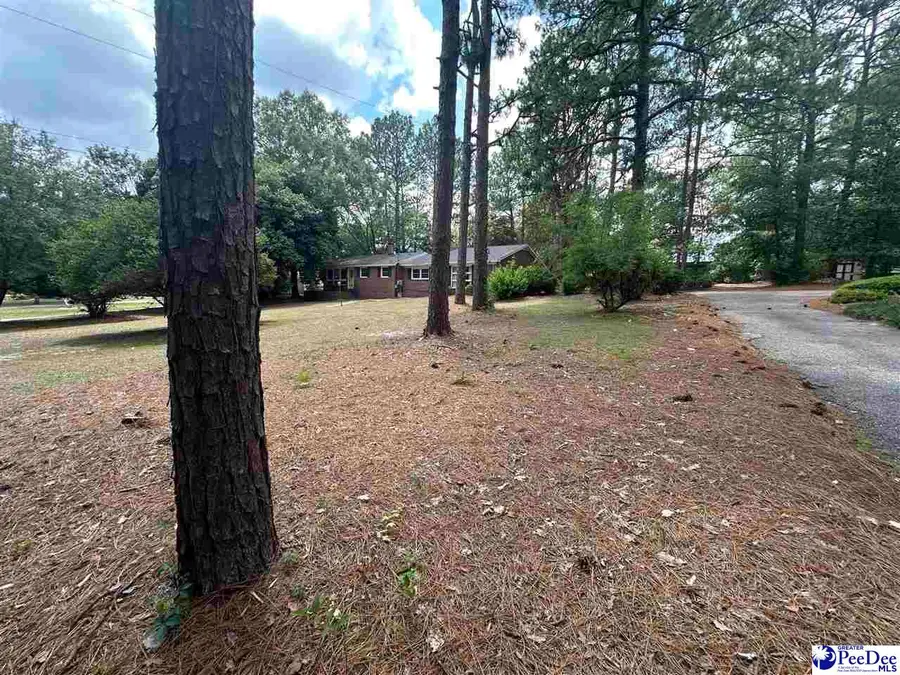 1018 N Rolling Rd, Hartsville, SC 29550 - #2