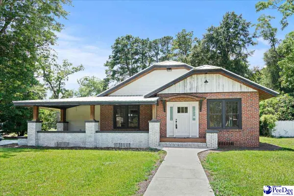 417 N Smith St, Mullins, SC 29574-2625