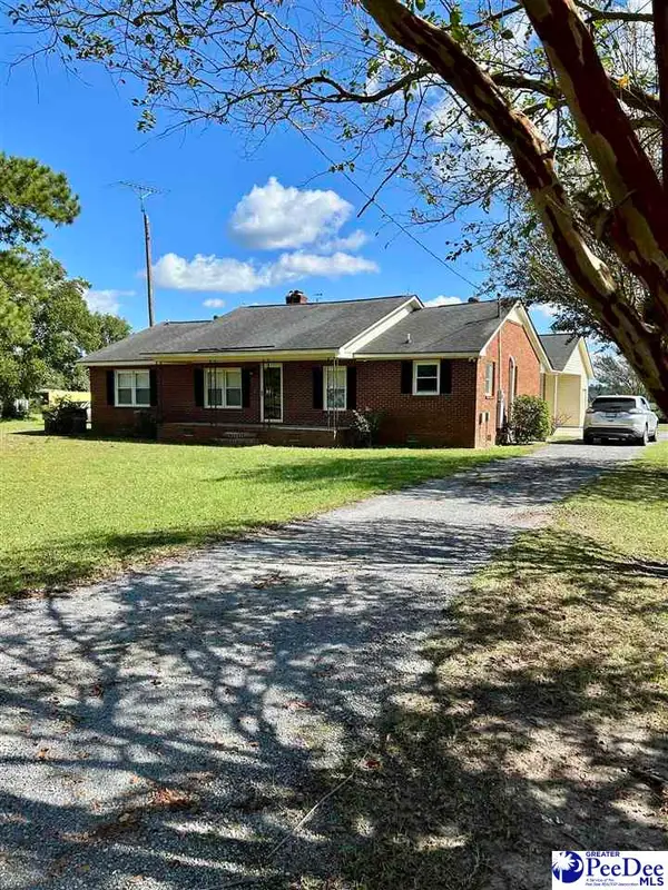 298 Planters Road, Kingstree, SC 29556