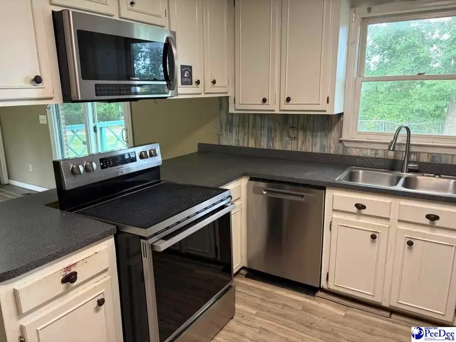1114 Pinelake Dr, Marion, SC 29571 - #3