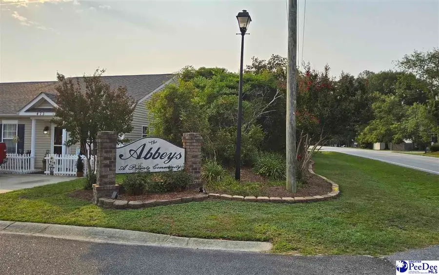 492 Londonberry Dr, Florence, SC 29505 - #2