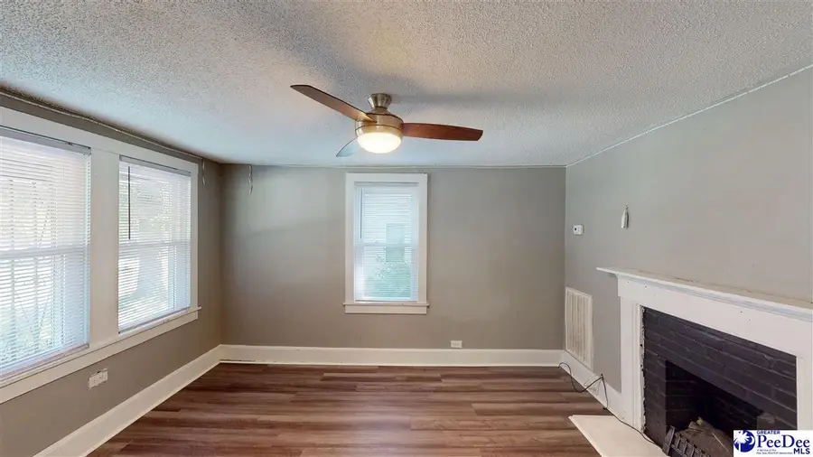923 E Home Ave, Hartsville, SC 29550-9999 - #3