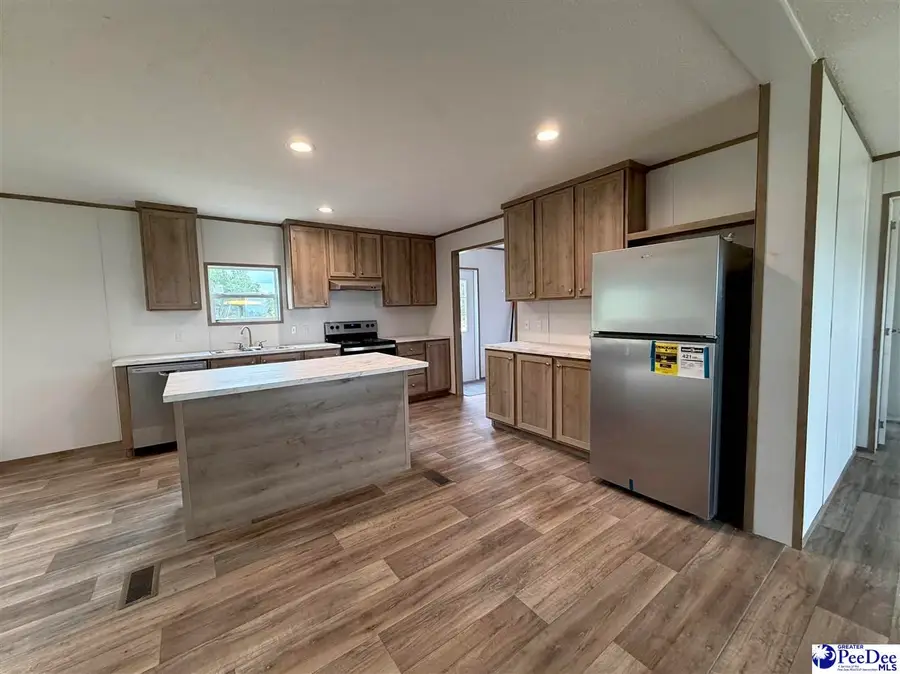 267 Middendorf Rd, Hartsville, SC 29550 - #3