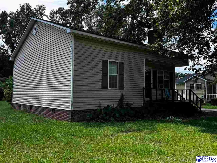 515 E Moore St, Olanta, SC 29114 - #2