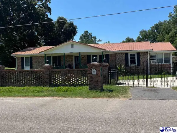 42 The Hole Rd S, Kingstree, SC 29556-5585