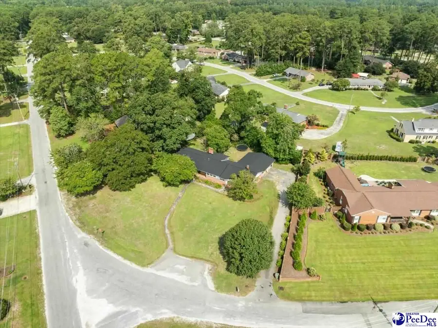 1601 Maple Dr, Dillon, SC 29536 - #3