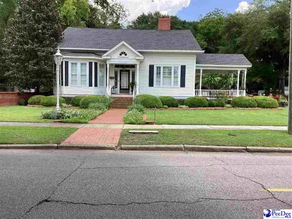 122 Spring St, Darlington, SC 29532