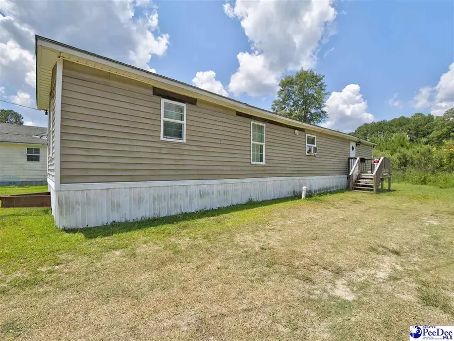 608 Jones Ave, Andrews, SC 29510 - #3