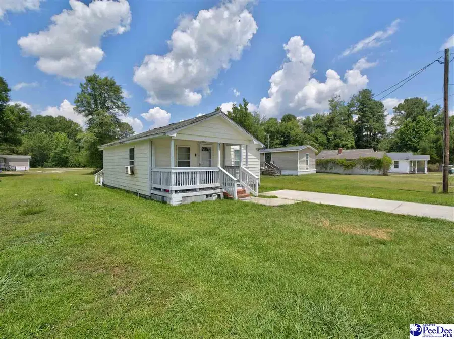 610 Jones Ave, Andrews, SC 29510 - #3