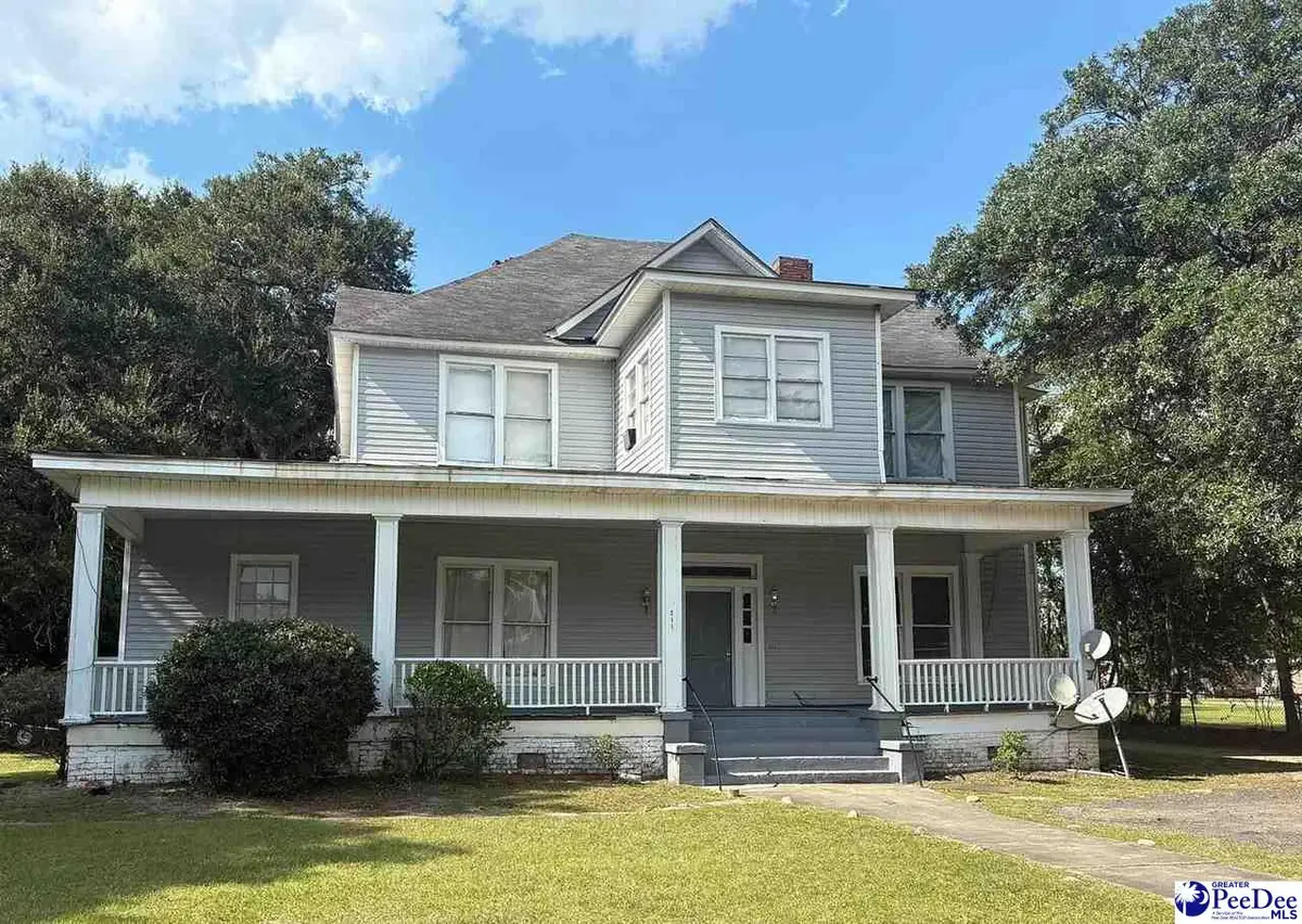 211 E Brooks St, Kingstree, SC 29556 - #1