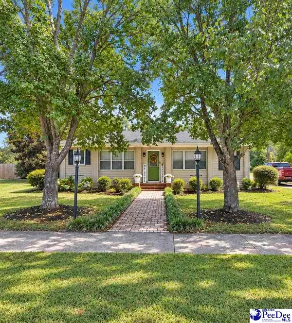 304 Chestnut St E, Bethune, SC 29009-9064
