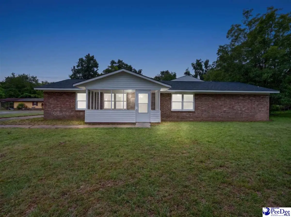 526 Cornelia Dr, Hartsville, SC 29550 - #1