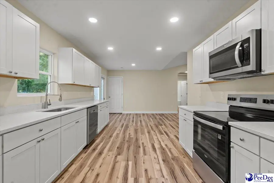 502 Lewellen Avenue, Hartsville, SC 29550 - #3