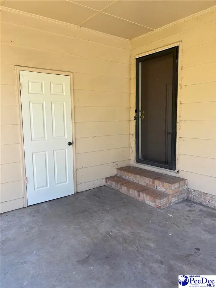 1017 Greenleaf Rd, Hartsville, SC 29550 - #2