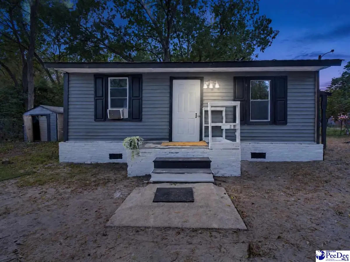 1116 Maxwell St, Florence, SC 29506 - #1