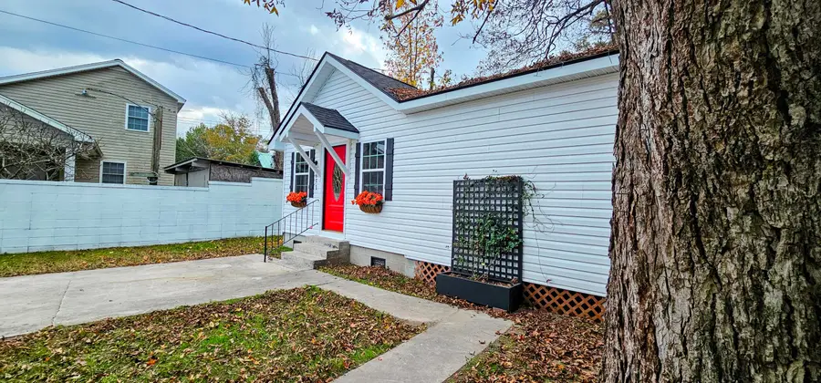 610 Hampton Street, Elloree, SC 29047 - Image #2