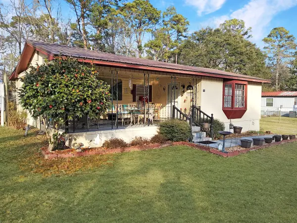 142 Moncks Corner Road, Eutawville, SC 29048