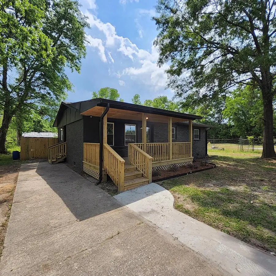 202 E Huggins Street, Manning, SC 29102 - #2