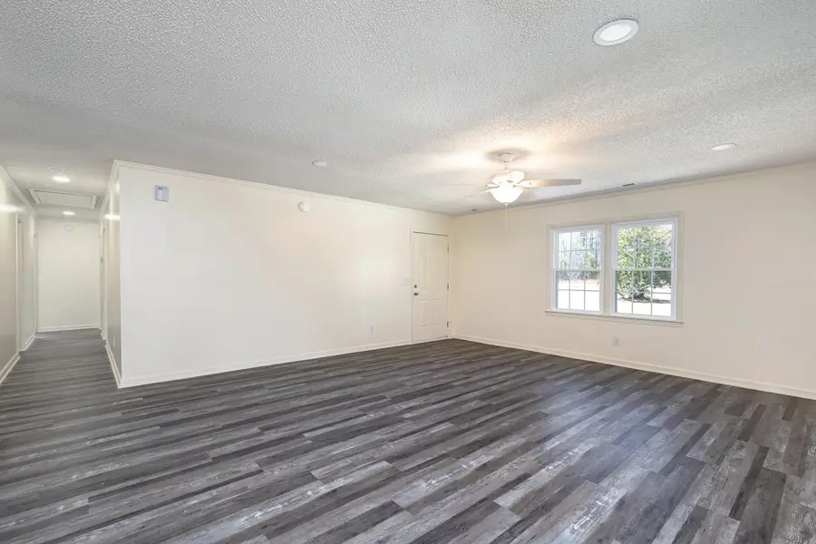 205 Eastern School Road, Mayesville, SC 29104 - #2