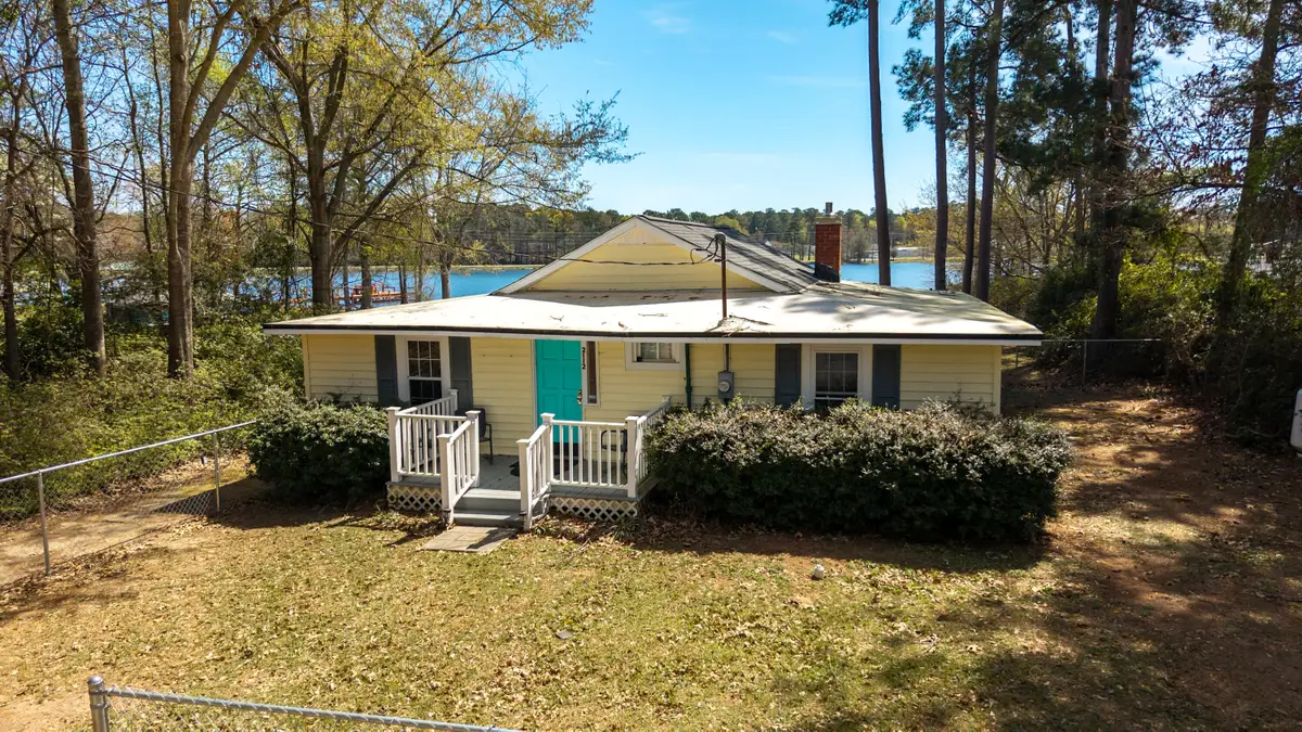 2112 Lake Shore Drive, Manning, SC 29102 - #1