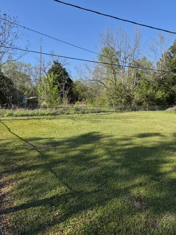 17 Liberty Street, Mayesville, SC 29104