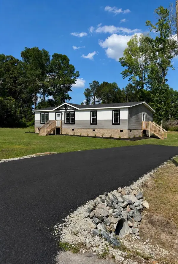 1665 Lakeshore Drive, Manning, SC 29102