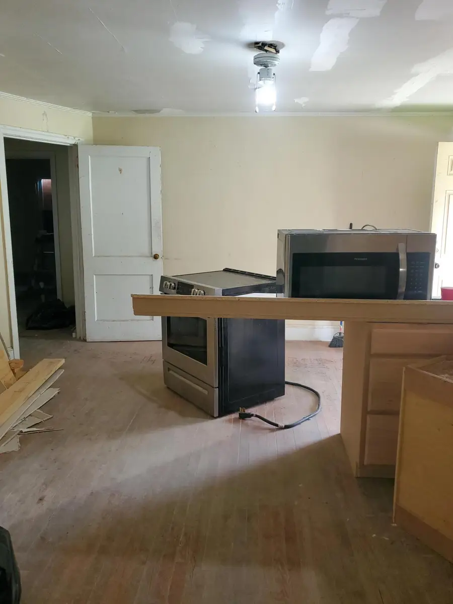 409 Munnerlyn Street, Bishopville, SC 29010 - #3