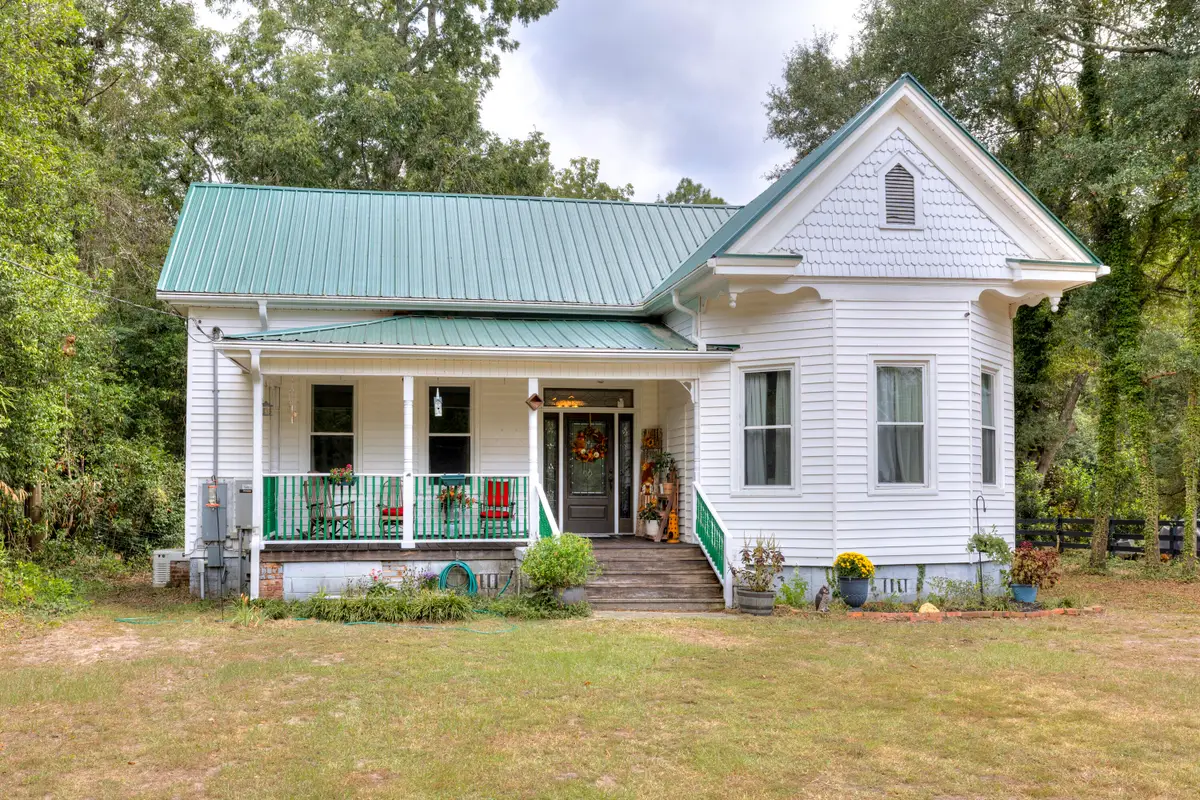 116 W Sumter Street W, Mayesville, SC 29104 - #1