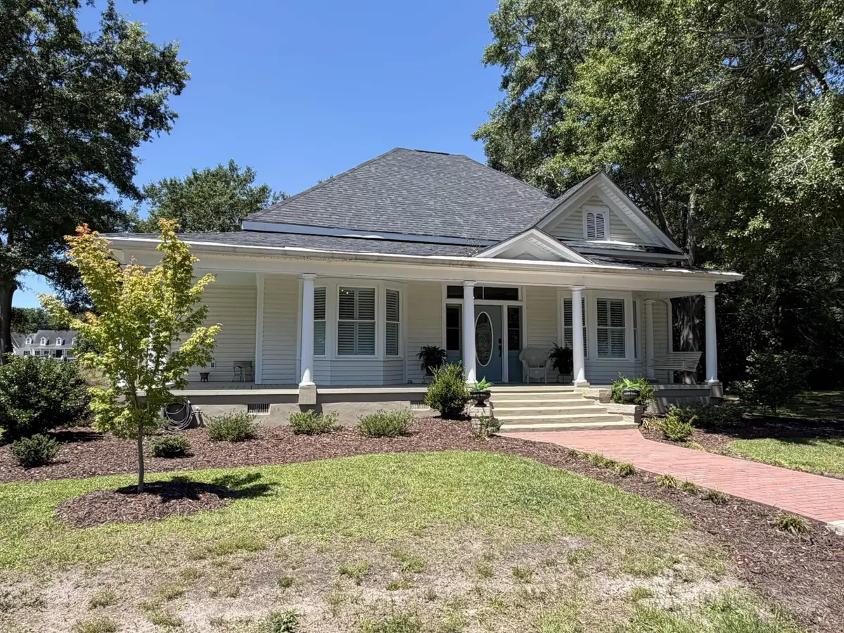 208 N Lafayette Street, Mayesville, SC 29104 - #1