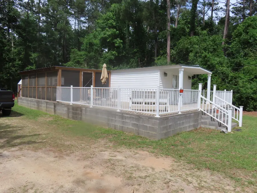 1636 Clubhouse Road, Summerton, SC 29148 - #2