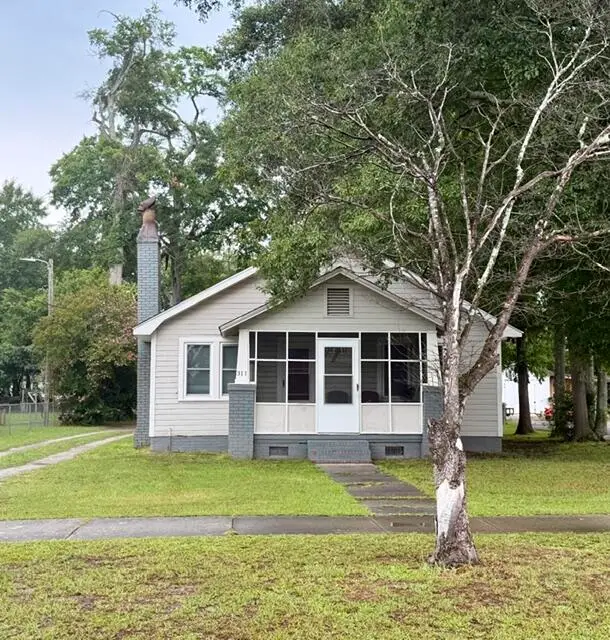 311 W Oakland Avenue, Sumter, SC 29150 - #1