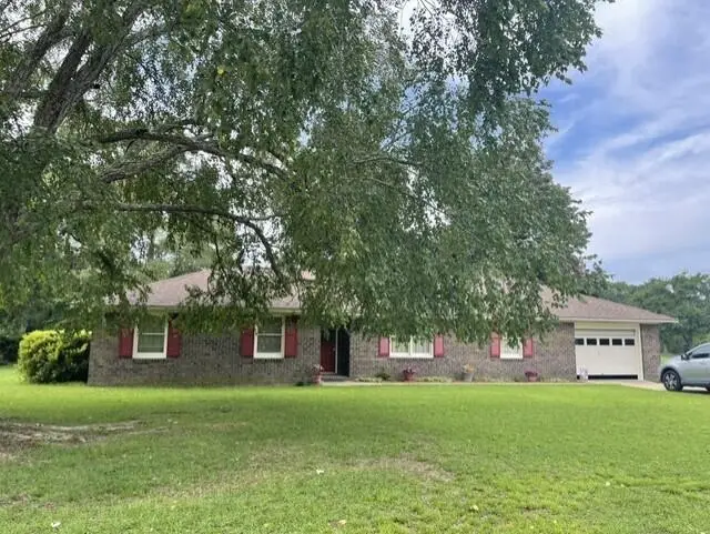 1165 Heritage Drive, Manning, SC 29102 - #2