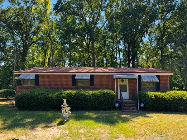 4810 Mcquiller Street, Wedgefield, SC 29168