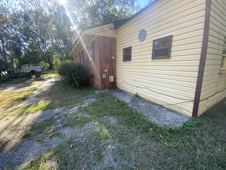136 Jones Circle, Bishopville, SC 29010 - #2