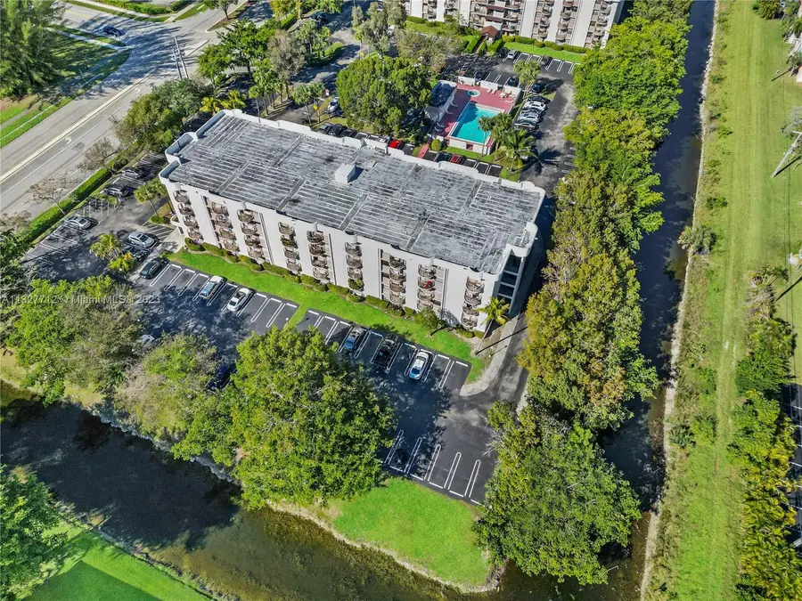 2701 Riverside Dr #516-B, Coral Springs, FL 33065 - Image #2