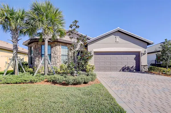 727 SE Boboli Way, Port St Lucie, FL 34984