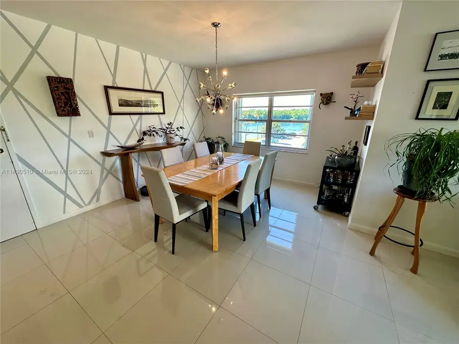 500 Bayview Dr #221, Sunny Isles Beach, FL 33160 - Image #2