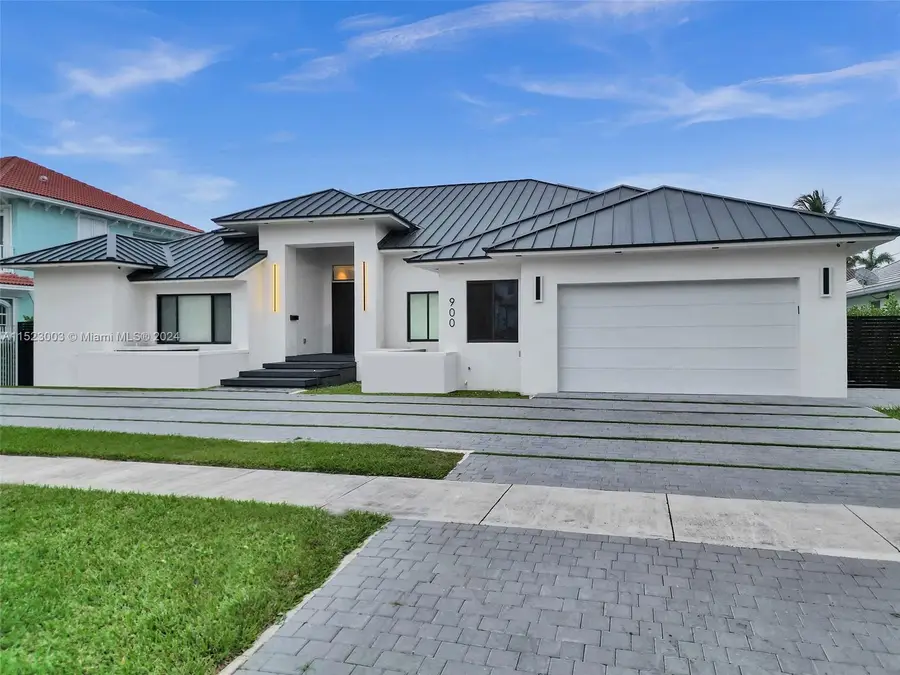 900 Washington St, Hollywood, FL 33019 - Image #2